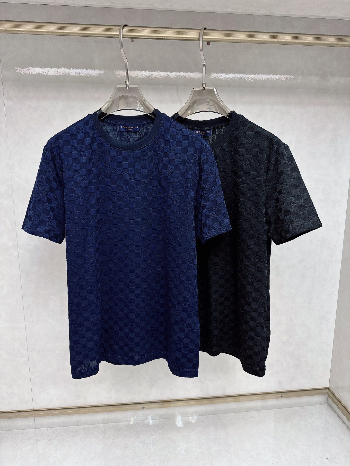 LV T-SHIRT BLACK 239625
