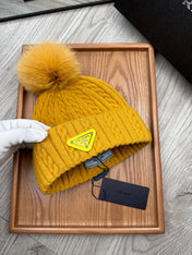 BEANIE HAT IN MUSTARD YELLOW WOOL 352365