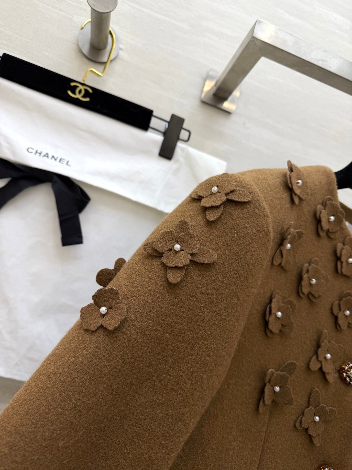 CHANEL 26S WOOL JACKET AND SKIRT SET 869