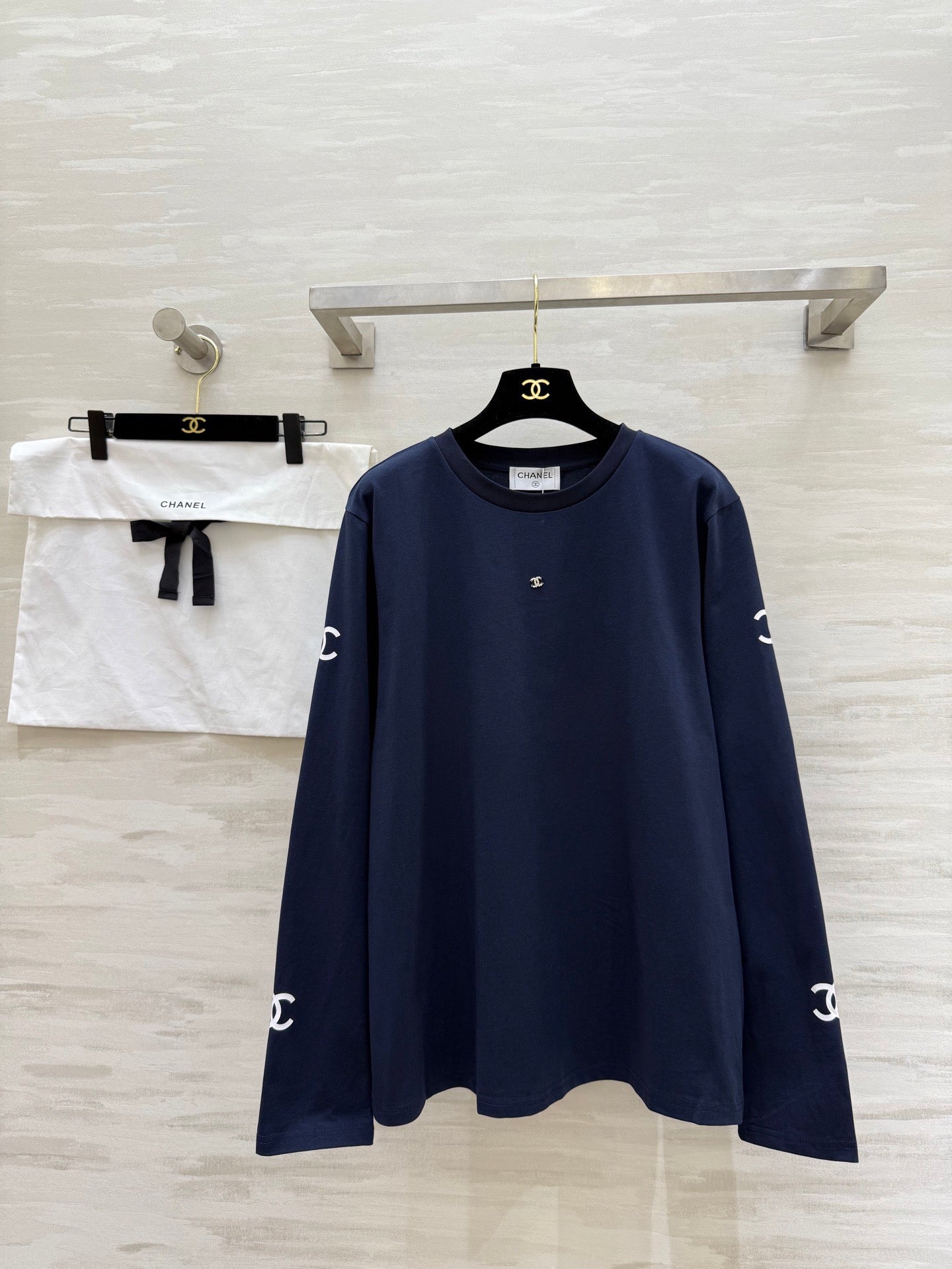 CHANEL 26S LONG-SLEEVE T-SHIRT 975