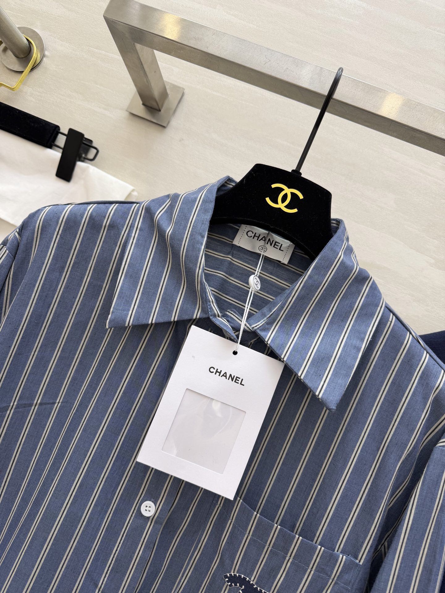 CHANEL 26S SHIRT AND WOOL SCARF 972