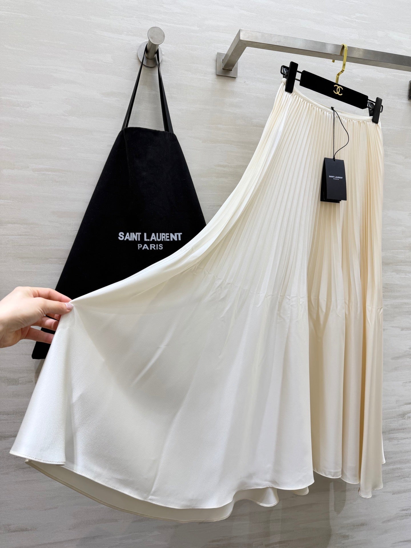 YSL 26S PLEATED MIDI SKIRT 270