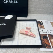 CHANEL 26S HAIR CLIP IN LIGHT PINK ACETATE 512126