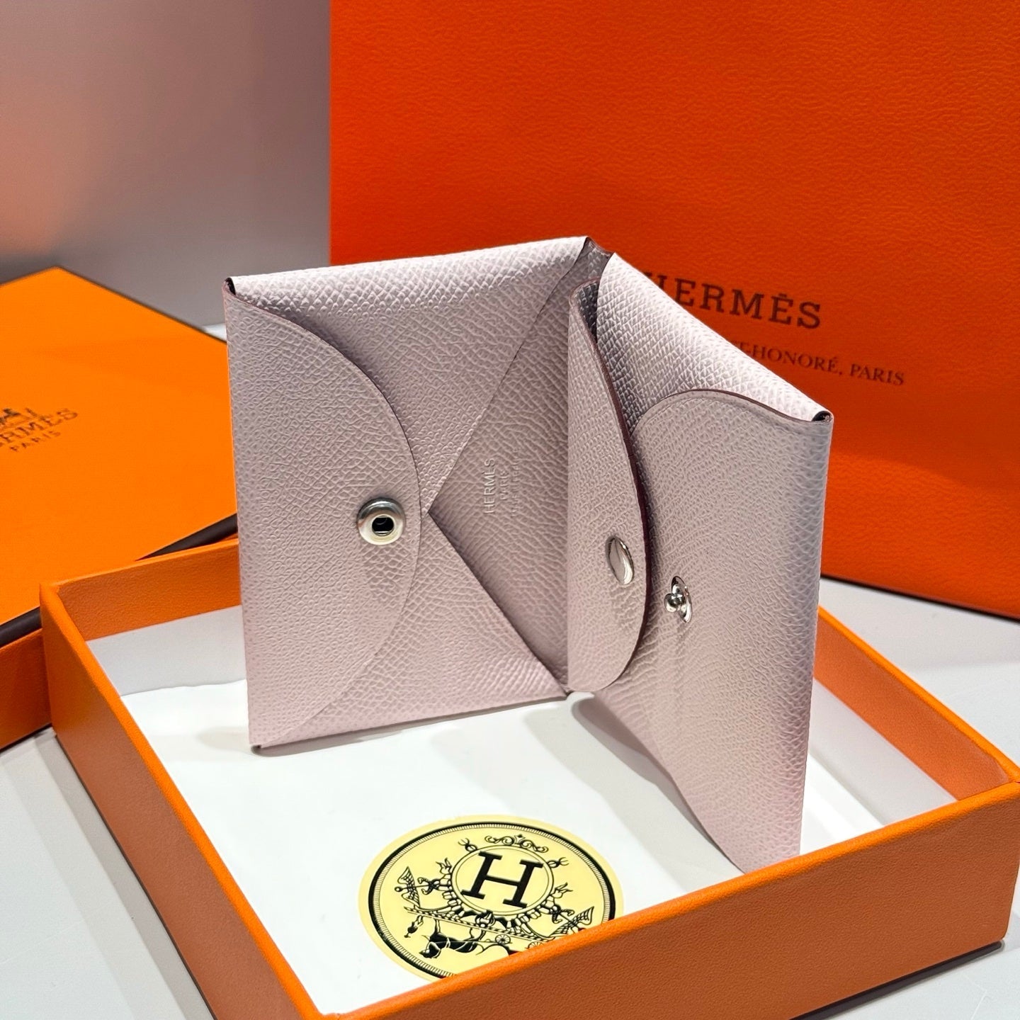 CALVI DUO COMPACT CARD HOLDER IN MAUVE PALE EPSOM CALFSKIN