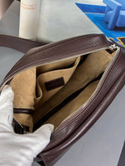 MEDIUM 23 PEBBLE MESSENGER BAG IN HICKORY BROWN SUPPLE GRAINED CALFSKIN