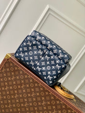 DISCOVERY PM BACKPACK 38 IN NAVY BLUE LAMBSKIN WHITE MONOGRAM LOGO