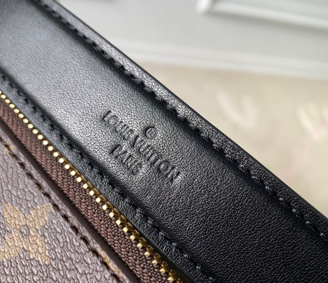 LUCKY TRUNK 38 IN BROWN MONOGRAM CANVAS GOLD HARDWARE