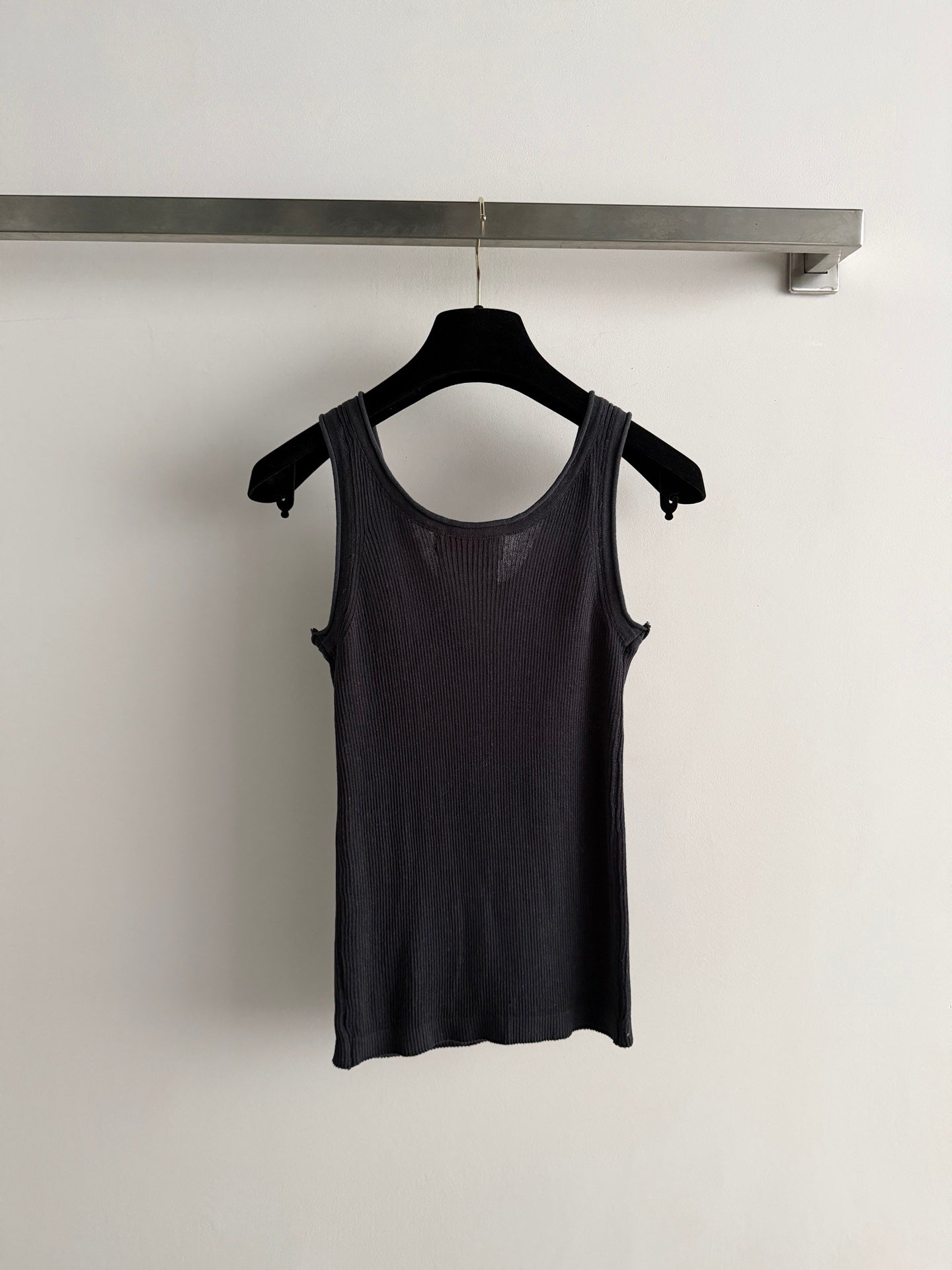 CHANEL 26S KNIT SLEEVELESS TOP STYLE 1183