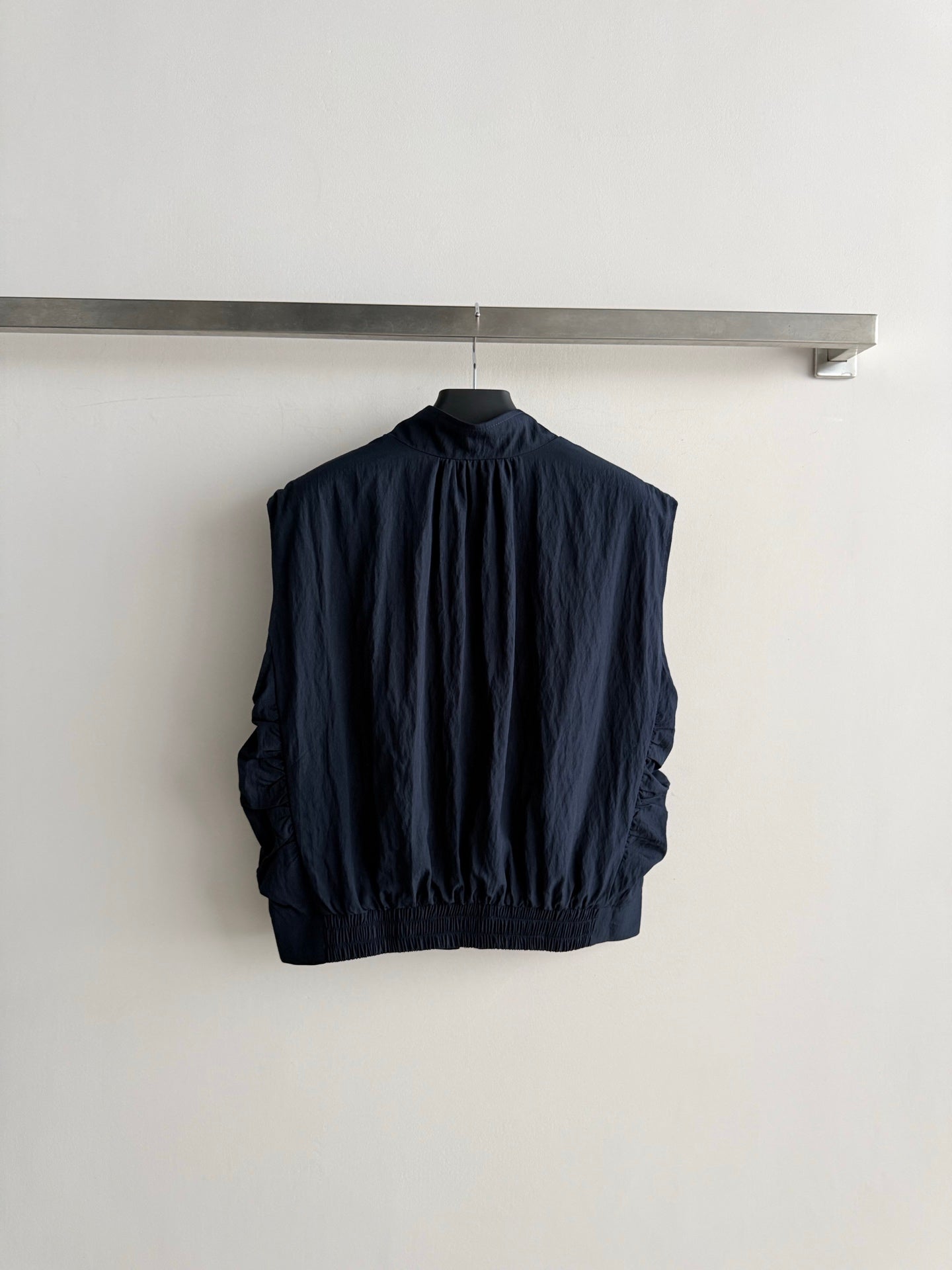 PRADA 26S SLEEVELESS ZIP-UP VEST 1094