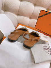 HM 26S INNOCENTE SLINGBACK IN CARAMEL BROWN CALFSKIN SILVER HARDWARE