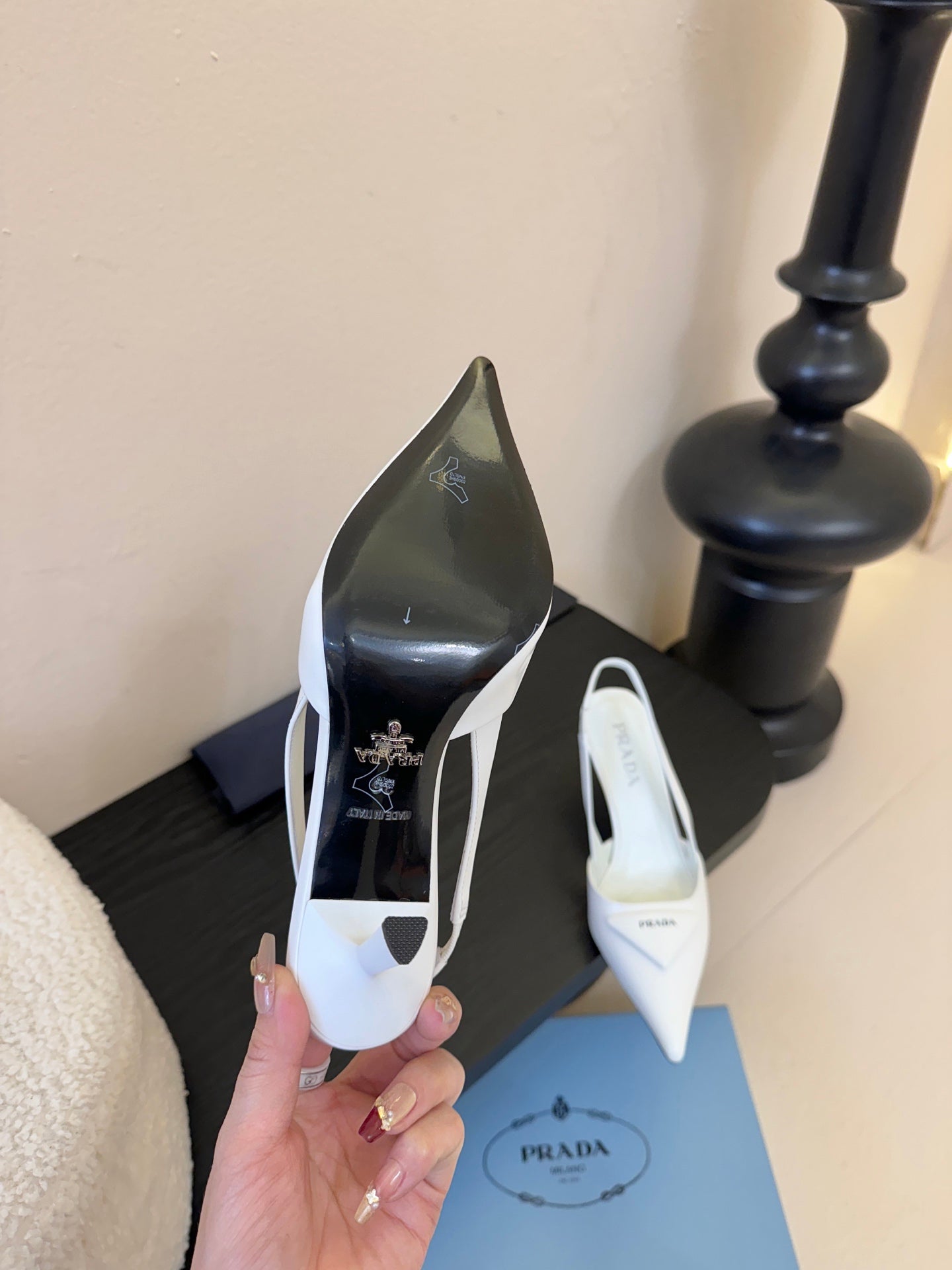 PRADA 26S POINTED TOE SLINGBACK HEELS 60MM IN WHITE CALFSKIN WITH LOGO
