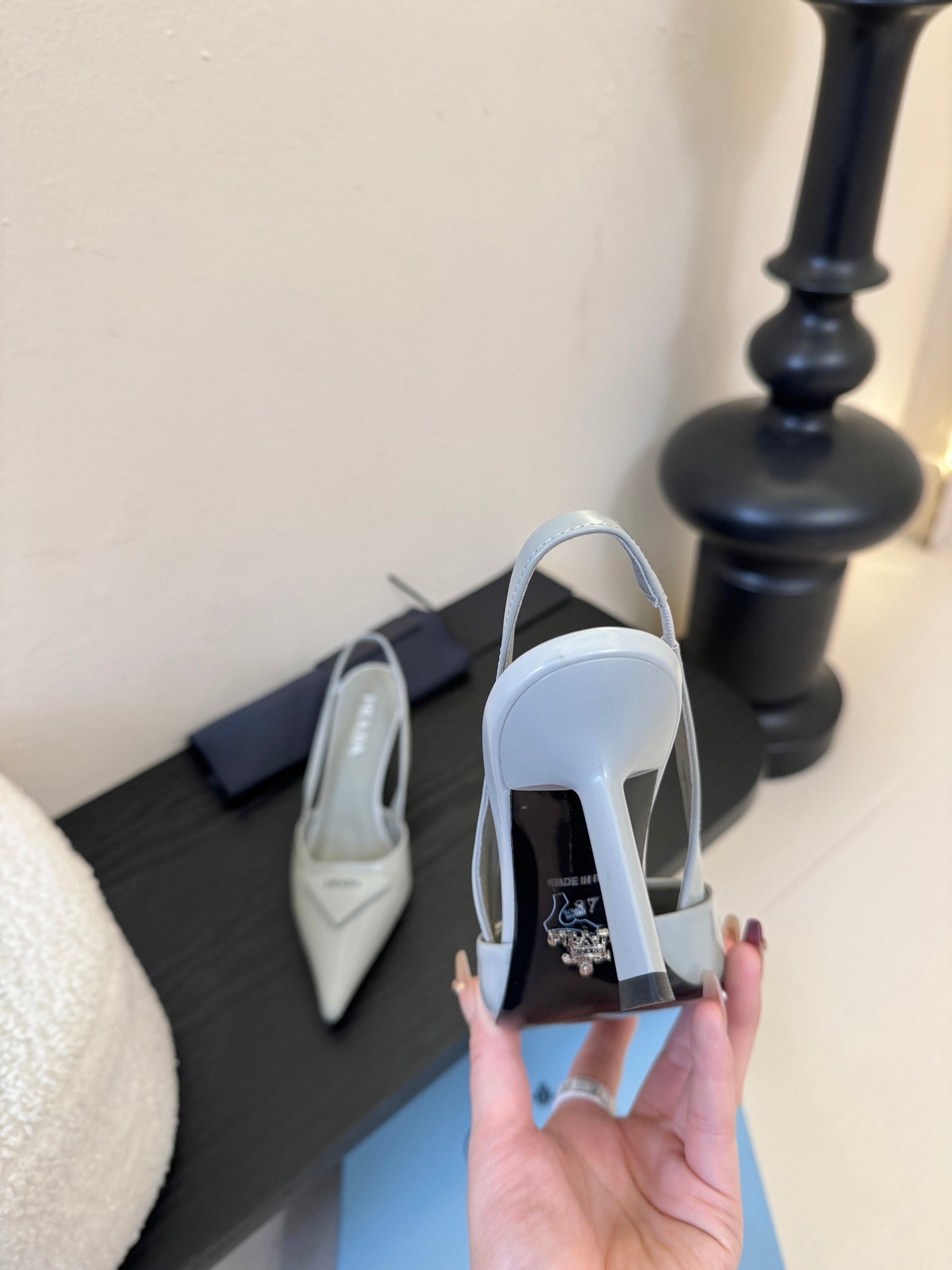 PRADA 26S POINTED TOE SLINGBACK HEELS 60MM IN LIGHT GRAY CALFSKIN WITH LOGO