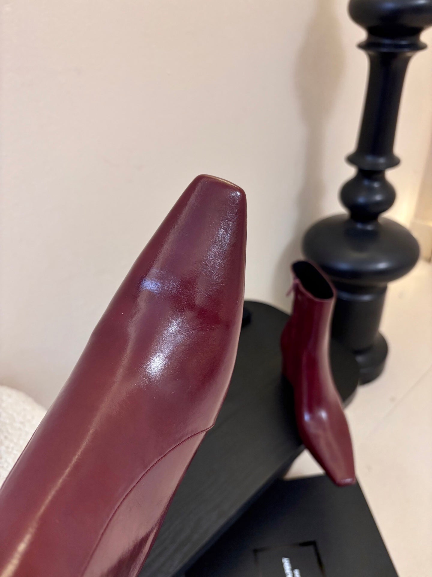 YSL 26S HEELED ANKLE BOOTS IN DARK RED SHINY CALFSKIN