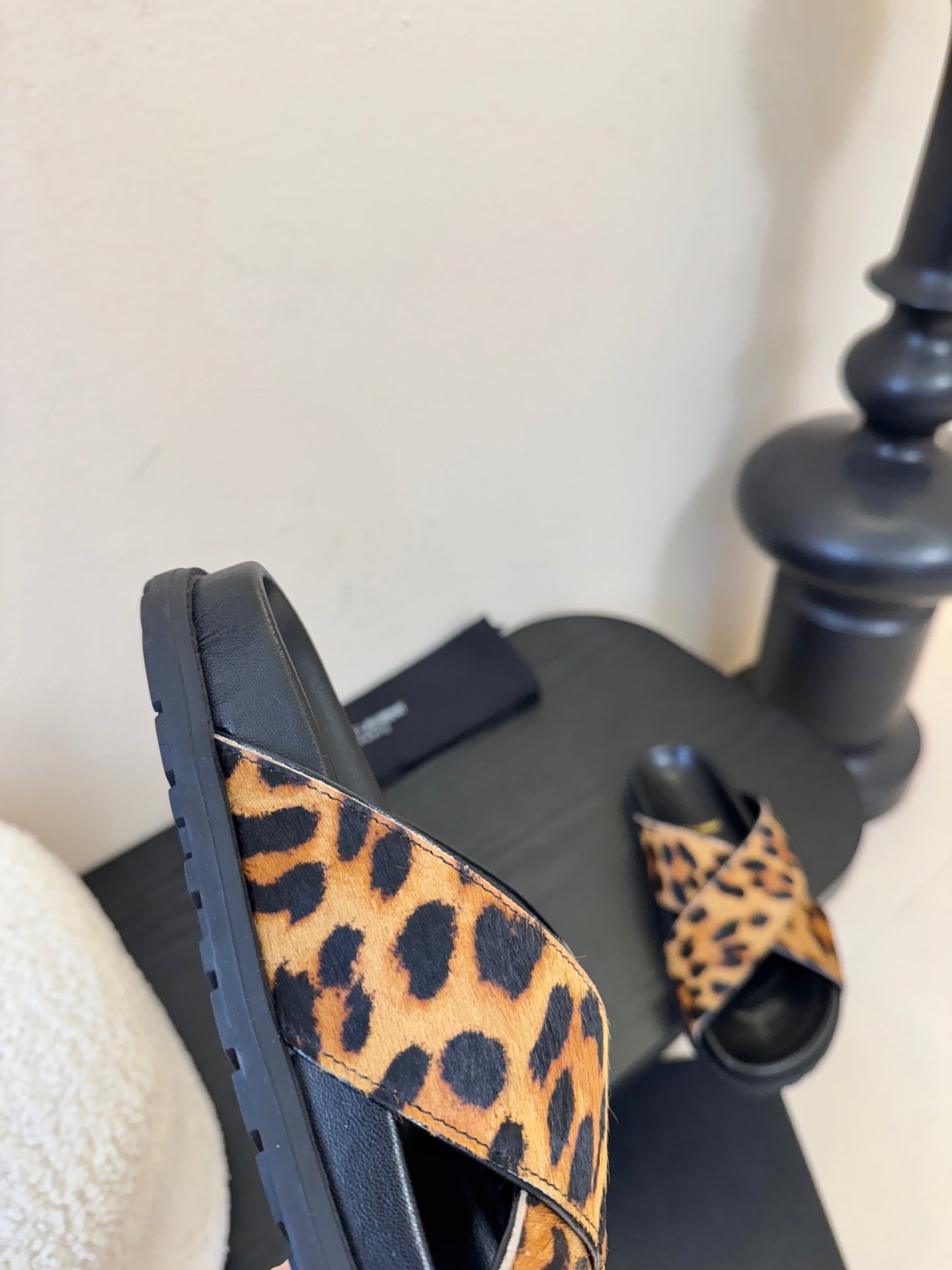YSL 26S CROSS-STRAP SANDALS IN LEOPARD PRINT CALFSKIN HAIR STYLE 1
