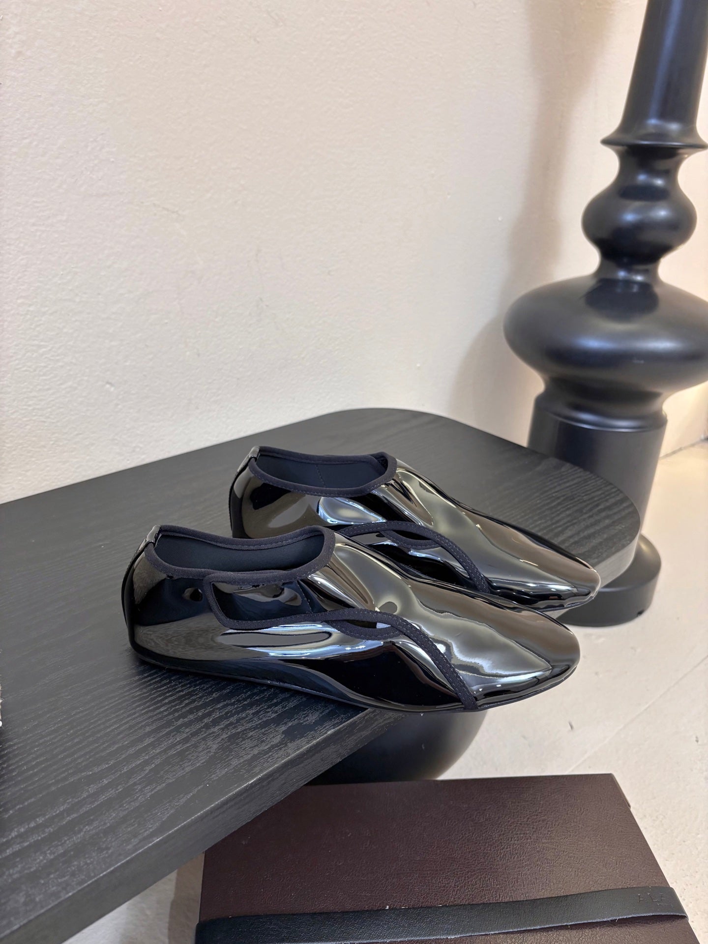 ALAIA 26S FLAT LOAFERS IN BLACK GLOSSY LAMBSKIN