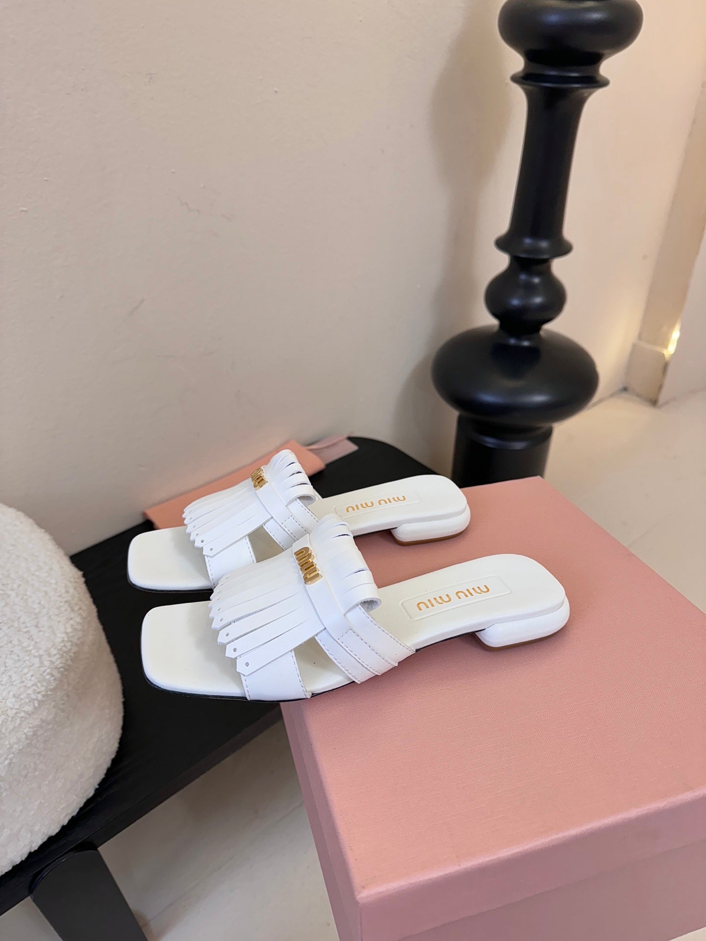 MIUMIU 26S FLAT SLIPPERS IN WHITE CALFSKIN