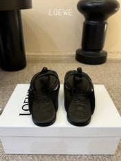 LOEWE 26S TOGGLE FLAT SANDAL IN BLACK CALFSKIN