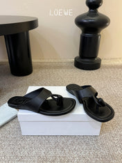 LOEWE 26S TOGGLE FLAT SANDAL IN BLACK CALFSKIN