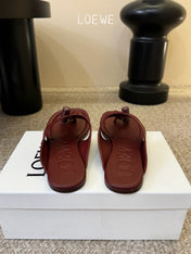 LOEWE 26S TOGGLE FLAT SANDAL IN DARK BROWN CALFSKIN