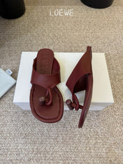 LOEWE 26S TOGGLE FLAT SANDAL IN DARK BROWN CALFSKIN