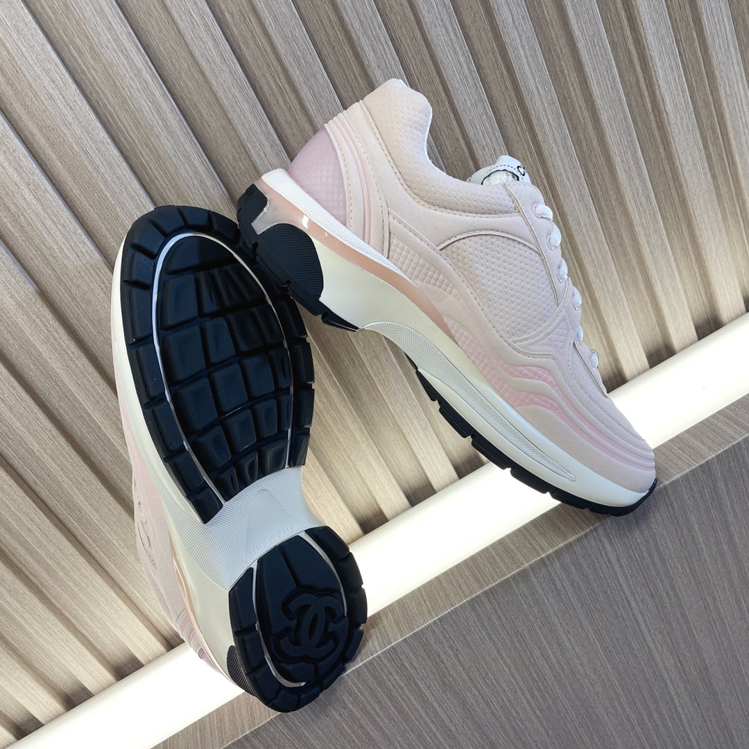 CHANEL 26S SNEAKER 35 MM IN LIGHT PINK MESH AND CALFSKIN LOW TOP