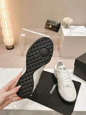 SNEAKERS IN GLOSSY WHITE LAMBSKIN