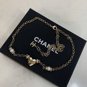 CHANEL 26S DOUBLE C LOGO PEARL & HEART CHARM NECKLACE IN GOLD METAL 631004