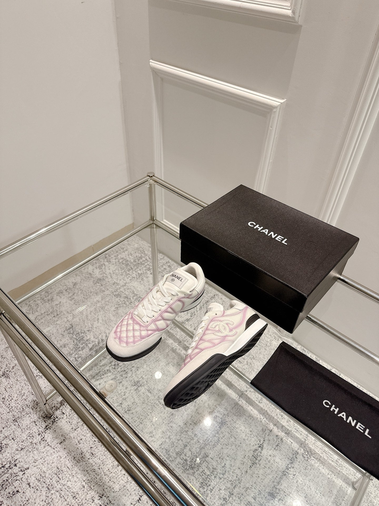 CASUAL SNEAKER IN WHITE AND PURPLE CALFSKIN