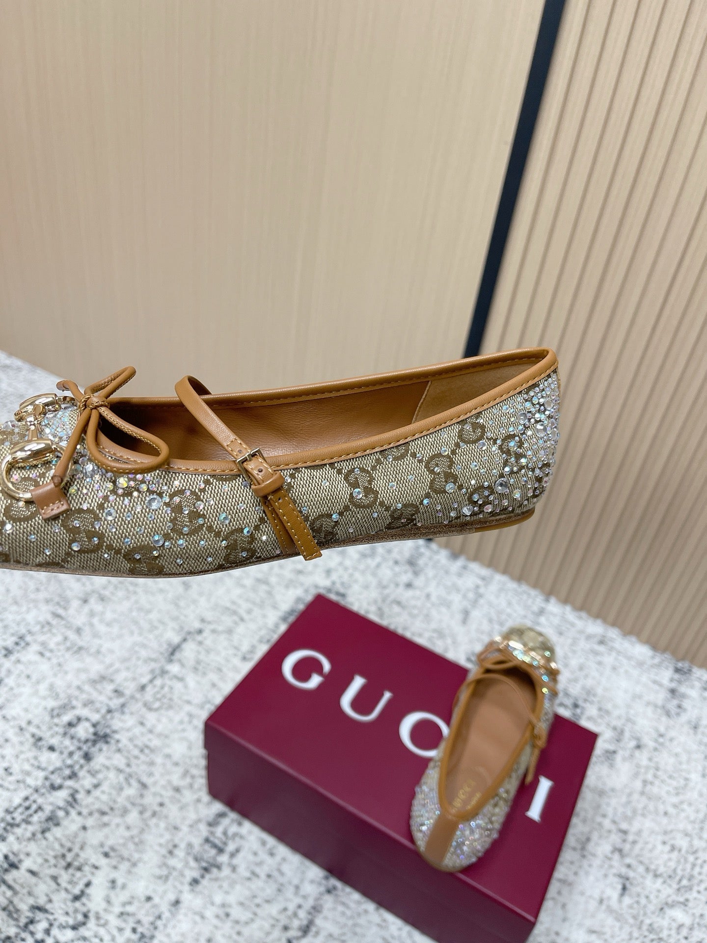 GUCCI 26S BALLET FLATS IN DARK BEIGE CANVAS WITH CRYSTALS