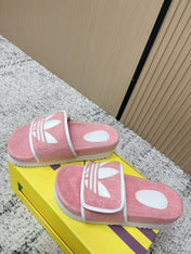 GUCCI 26S PLATFORM SLIDE SANDALS IN LIGHT PINK FABRIC