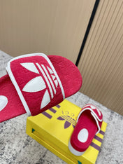 GUCCI 26S PLATFORM SLIDE SANDALS IN RED FABRIC