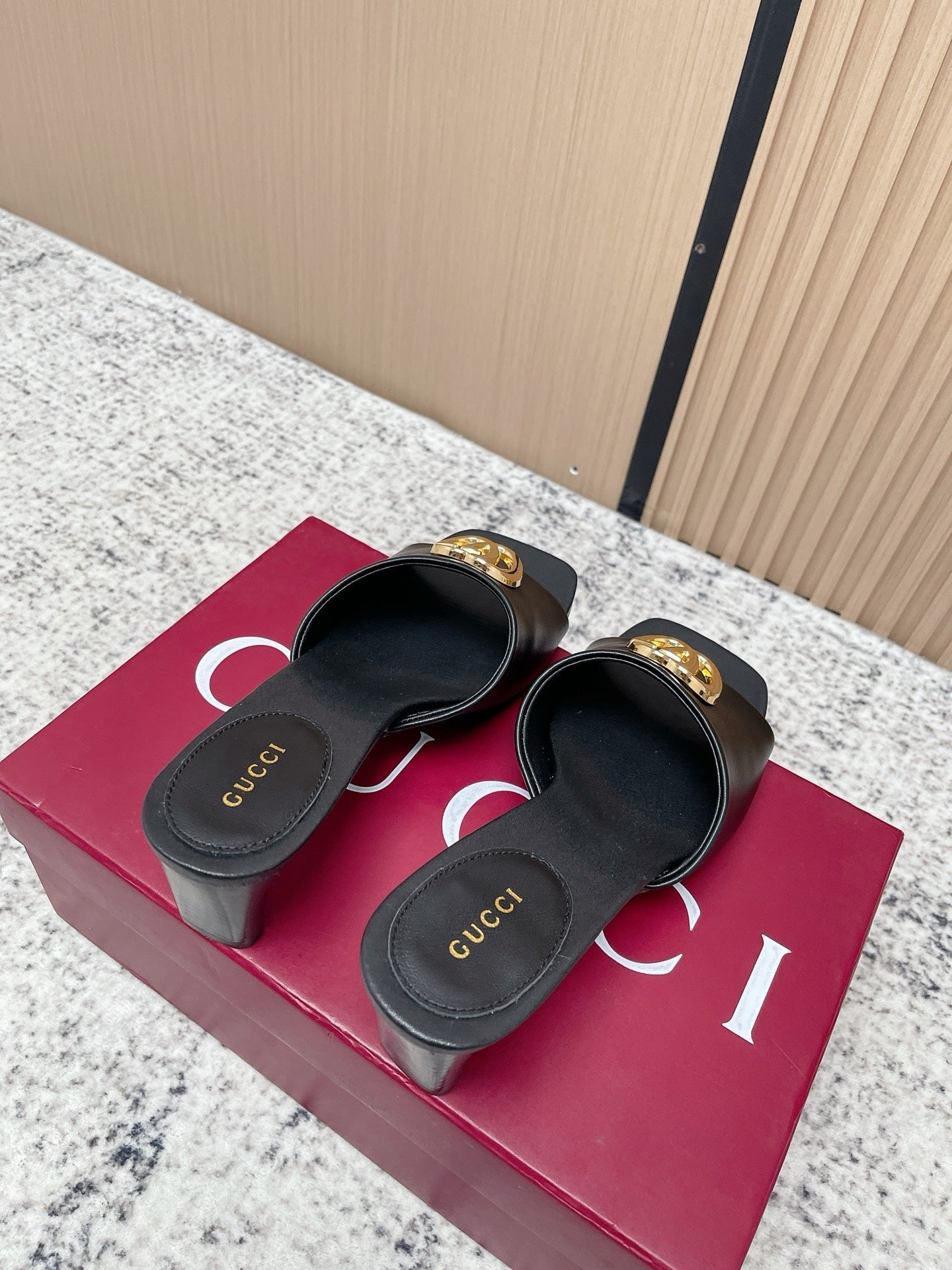 GUCCI 26S GG LOGO HIGH-HEEL MULES IN BLACK CALFSKIN