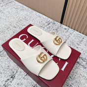 GUCCI 26S SLIDE SANDAL IN CREAM WHITE CALFSKIN WITH GOLD HARDWARE