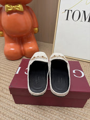 GUCCI 26S FLAT MULES IN OFF WHITE GG EMBOSSED SUEDE