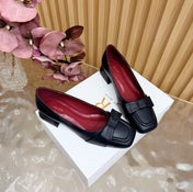 THE ROW 26S SQUARE TOE PUMPS IN BLACK CALFSKIN WITH BOW
