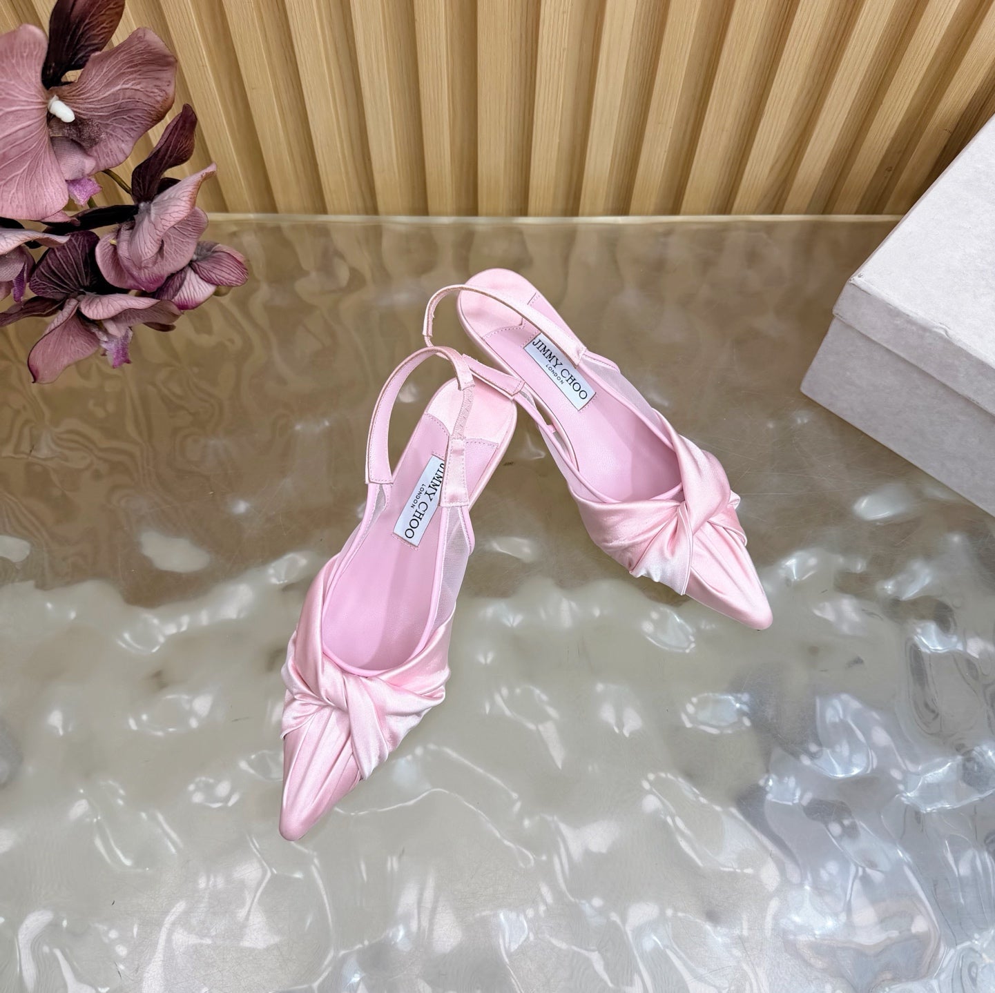 JIMMY CHOO 26S SLINGBACK HEELS 60 MM IN LIGHT PINK SATIN WITH KNOT DETAIL