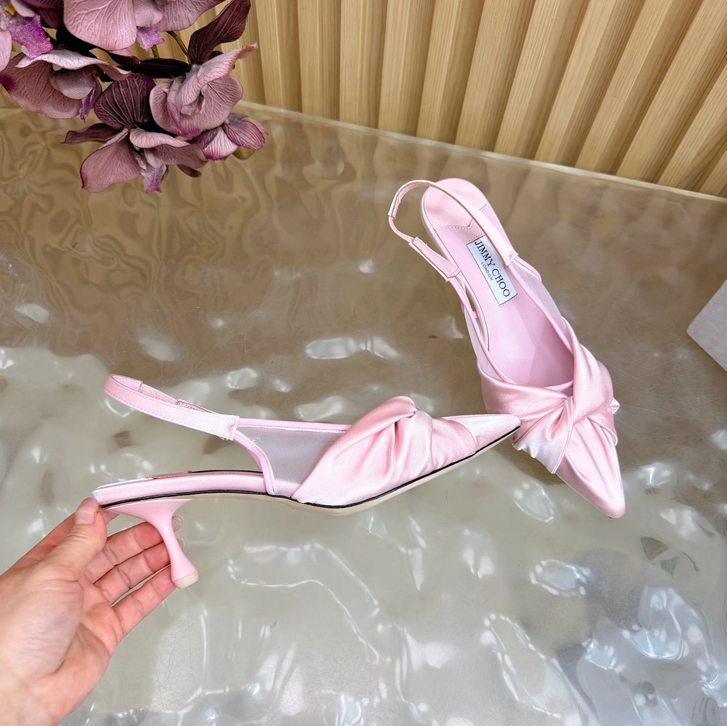 JIMMY CHOO 26S SLINGBACK HEELS 60 MM IN LIGHT PINK SATIN WITH KNOT DETAIL