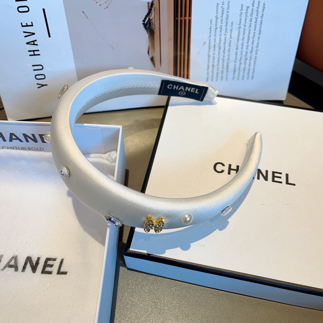 CHANEL 26S HEADBAND IN IVORY FABRIC 505241