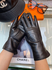 GLOVES IN BLACK LAMBSKIN 463840