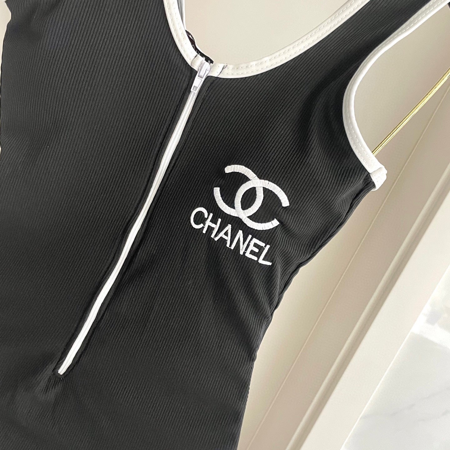 CC BIKINI SWIMSUIT SET IN BLACK AND  WHITE TRIM 604255