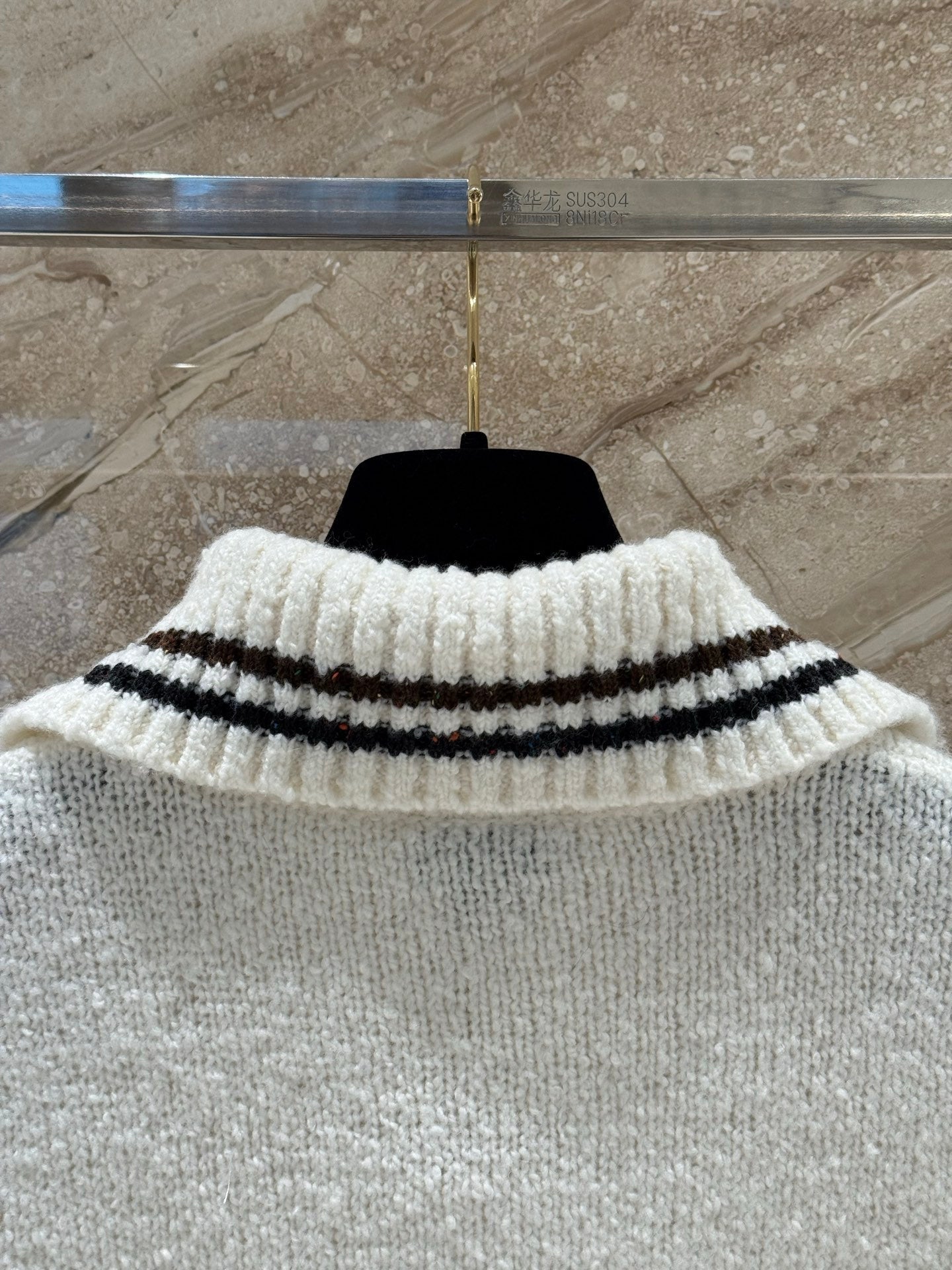 CHANEL 25S CASHMERE HALF-ZIP T-SHIRT 318