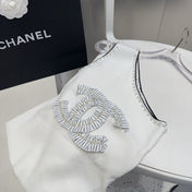 ONE SHOULDER TOP 622140 IN WHITE COTTON EMBOSSED PEARL TRIM