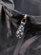LV BLACK JACKET 239519