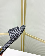 CARLYLE SLIDES IN LEOPARD GROSGRAIN BLACK WHITE