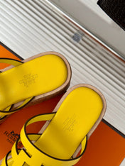 ISABELLA SANDAL LEMON CALFSKIN