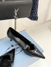 KITTEN HEEL PUMPS IN BLACK CALFSKIN