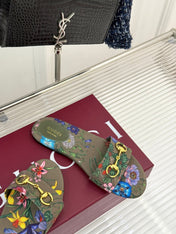 SLIDE SANDALS IN WARM BEIGE FABRIC FLORAL AND LEAF PRINT