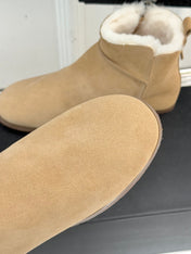 ALAIA 26S SNOW BOOTS IN DARK BEIGE SUEDE AND WOOL