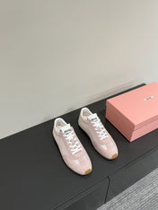 RETRO SNEAKERS IN PASTEL PINK MESH AND SUEDE