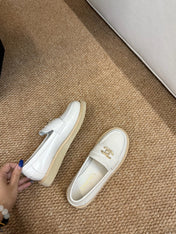 CHANEL 26S LOAFER IN WHITE PATENT CALFSKIN CC LOGO